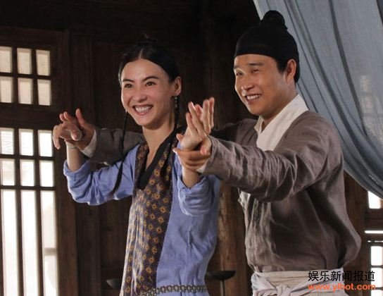 张柏芝"混搭"小沈阳唱二人转